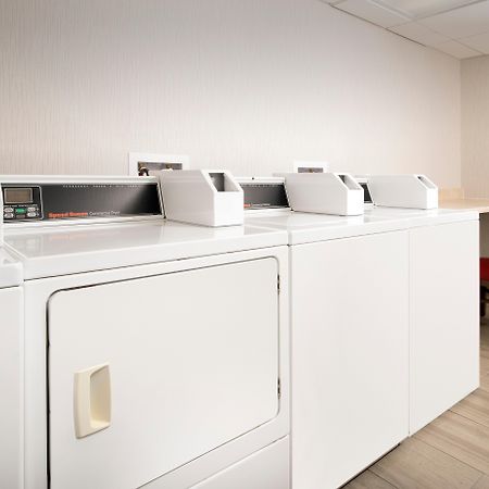 Holiday Inn Express & Suites Baltimore - BWI Airport North By Ihg Linthicum Esterno foto